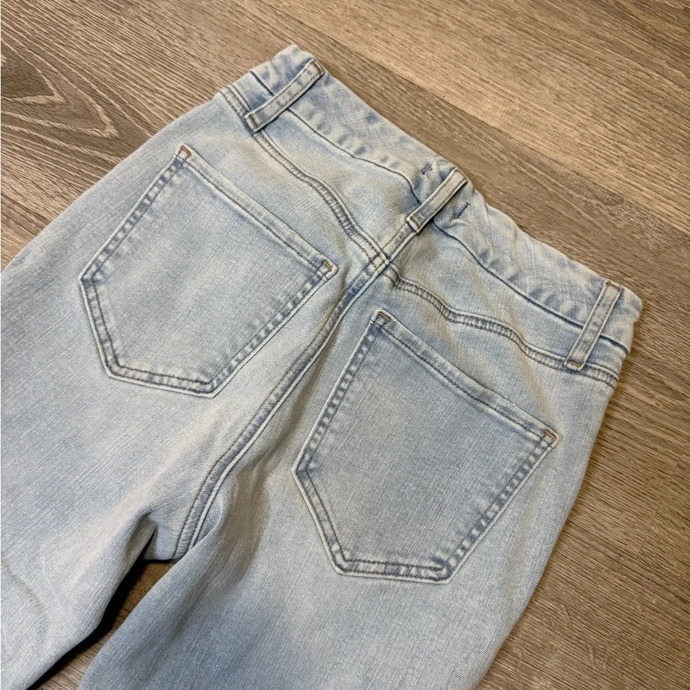 •EXPRESS• HIGH RISE CROPPED FLARE JEANS - Picture 5 of 6